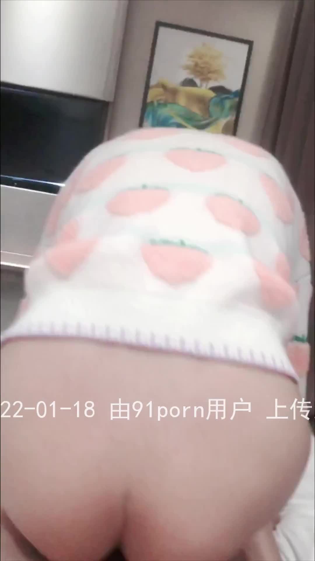 v33