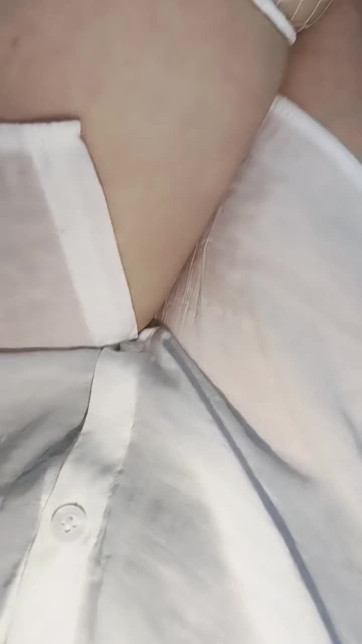 模特身材美女 淫妻男友干完黑人干！【性奴】大屌操亚洲人【30v】 (3)