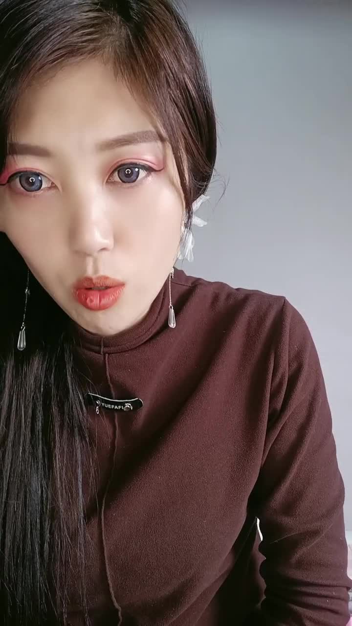 1 (10)