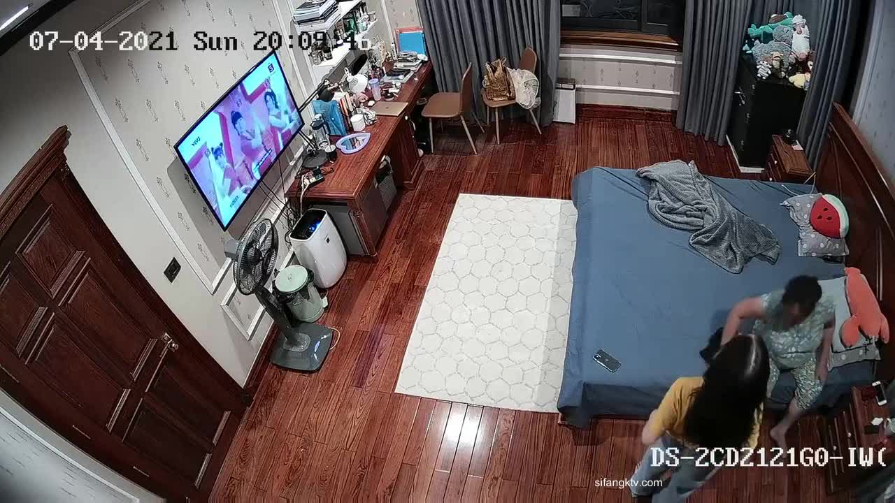 1 (13)
