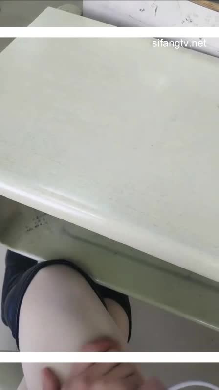 1 (9)