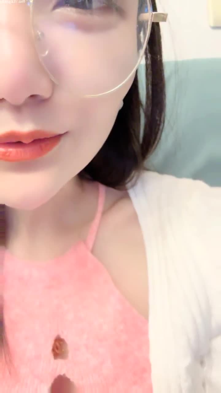 1 (9)