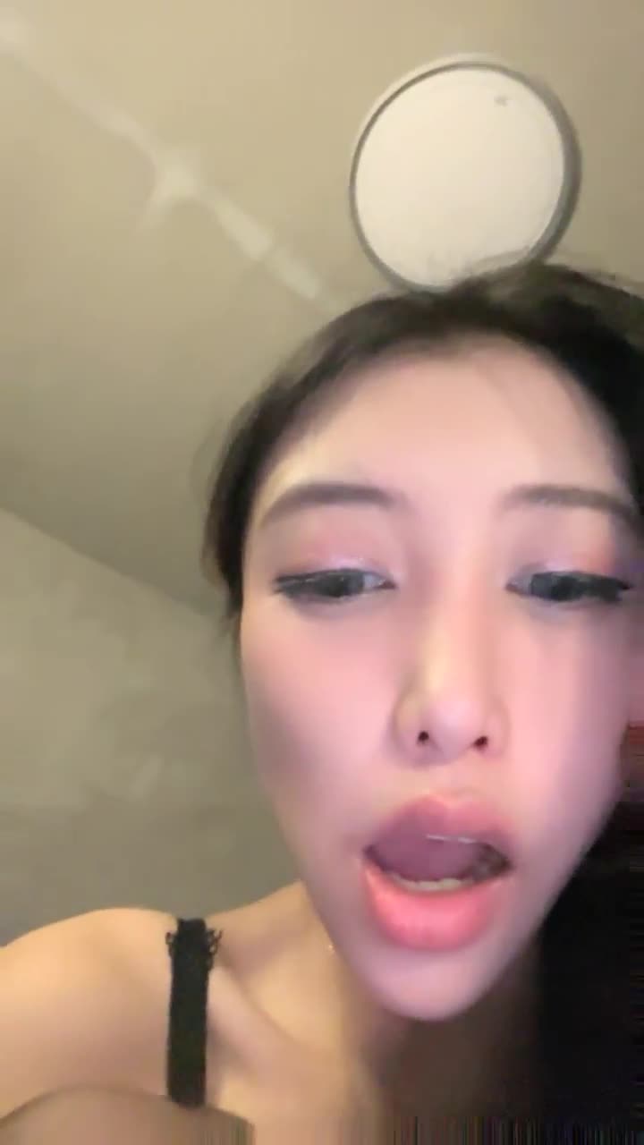 1 (10)
