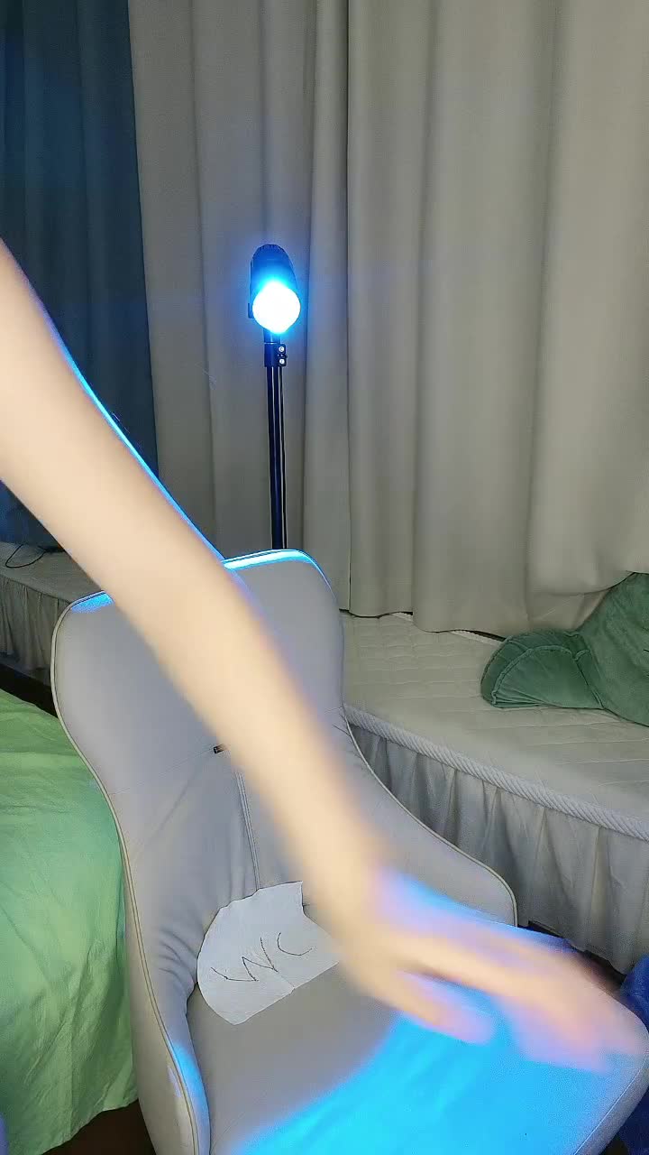 1 (8)