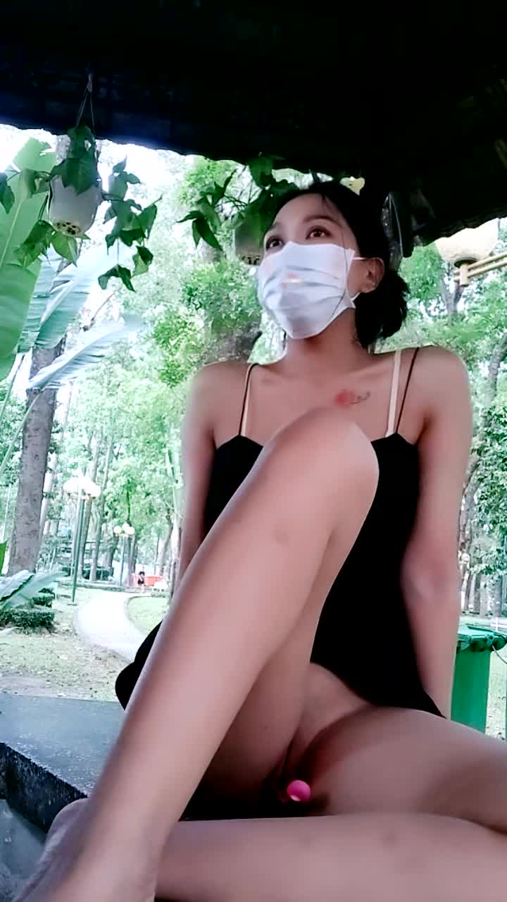 1 (12)