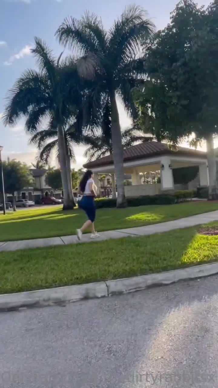(11)