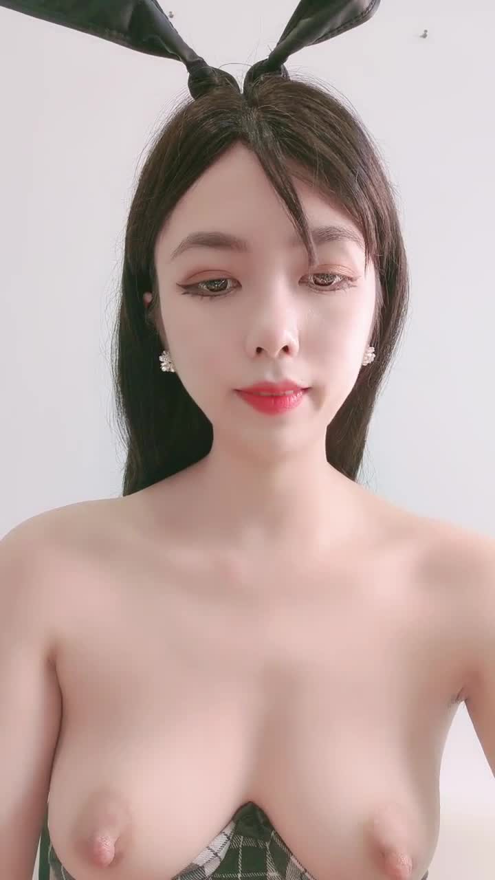 1 (18)