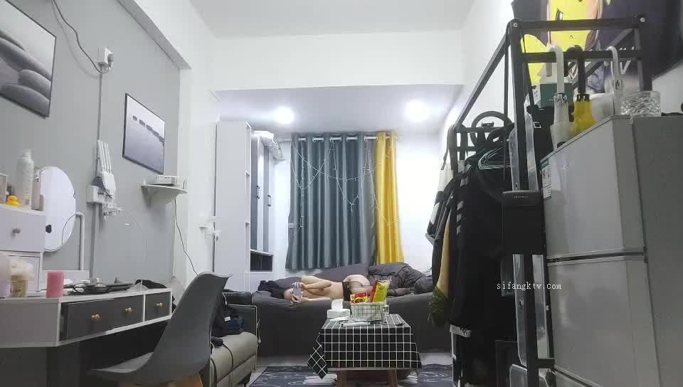 1 (19)