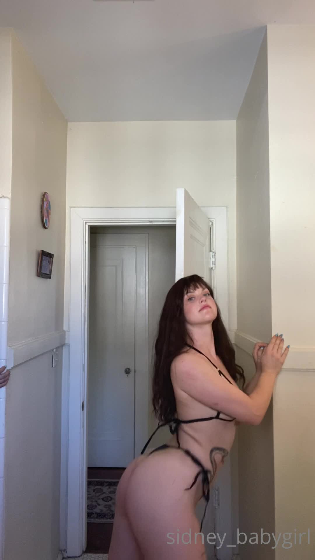 (35)