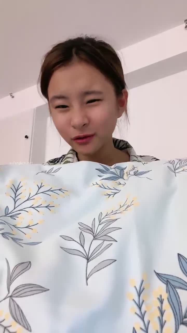 1 (22)