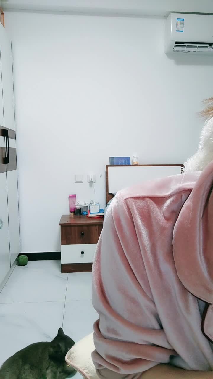  (16)