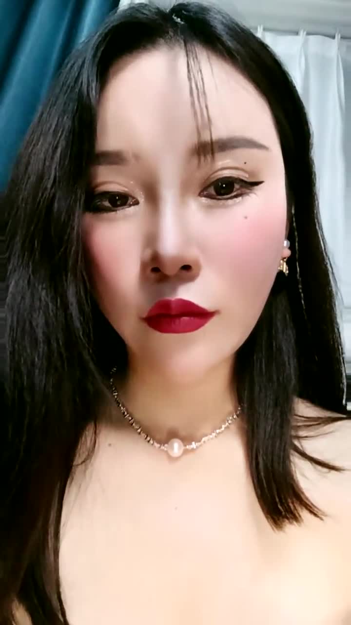  (12)