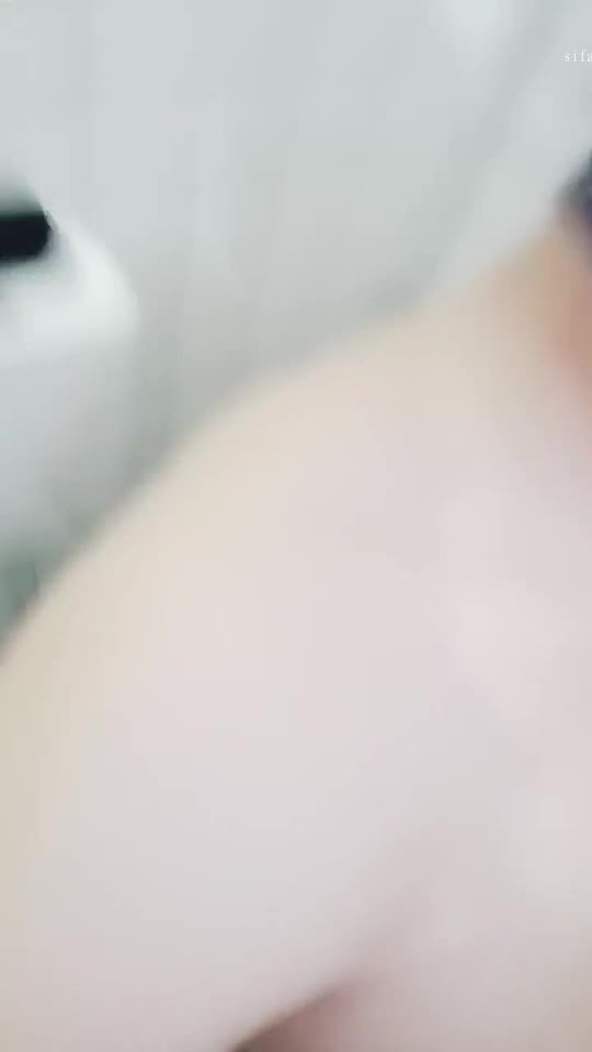  (33)
