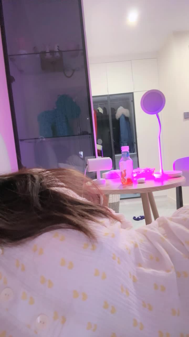  (19)