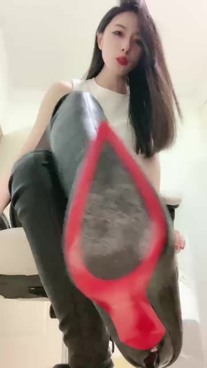  (12)