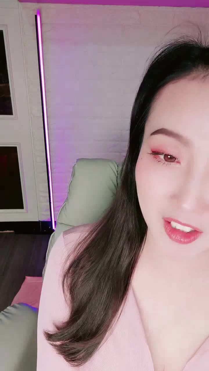  (9)
