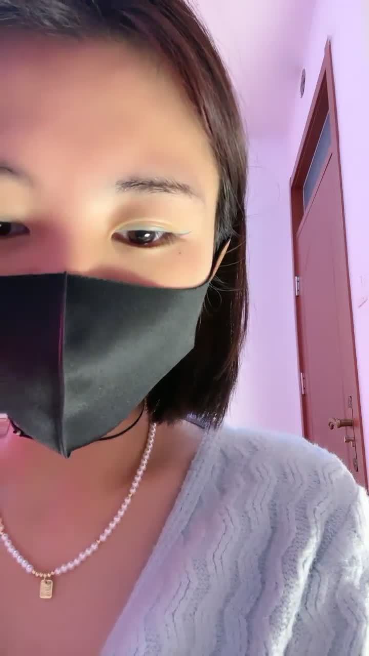  (18)