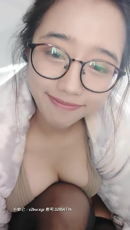  (33)