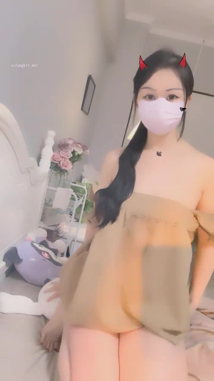  (4)