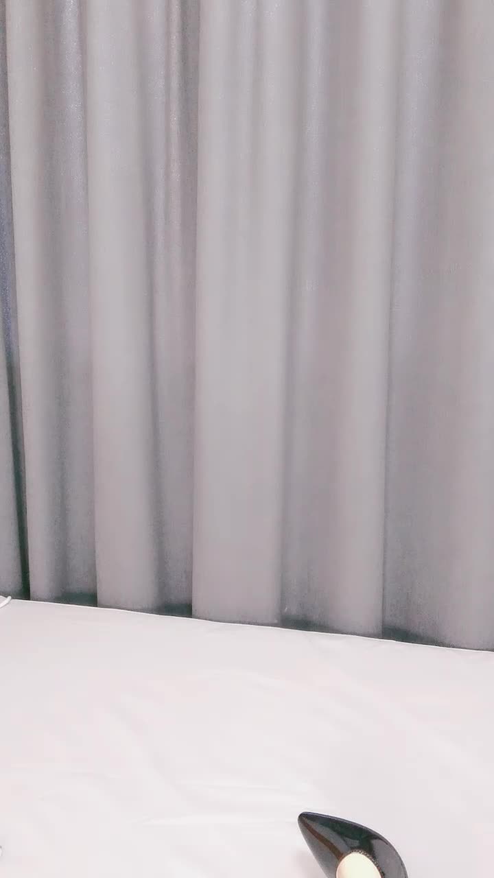  (8)