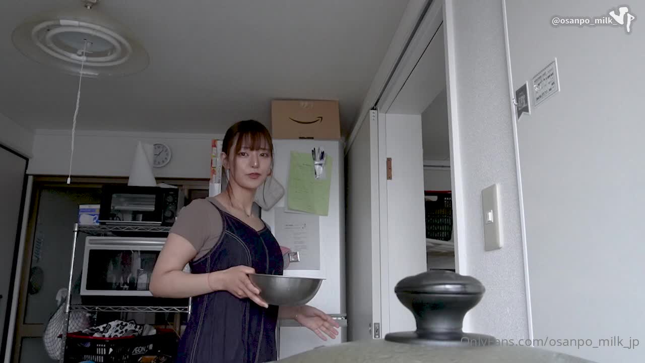  (12)