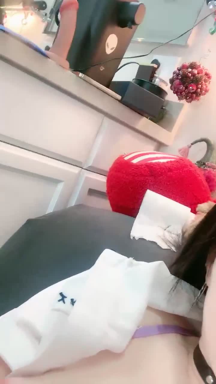  (21)