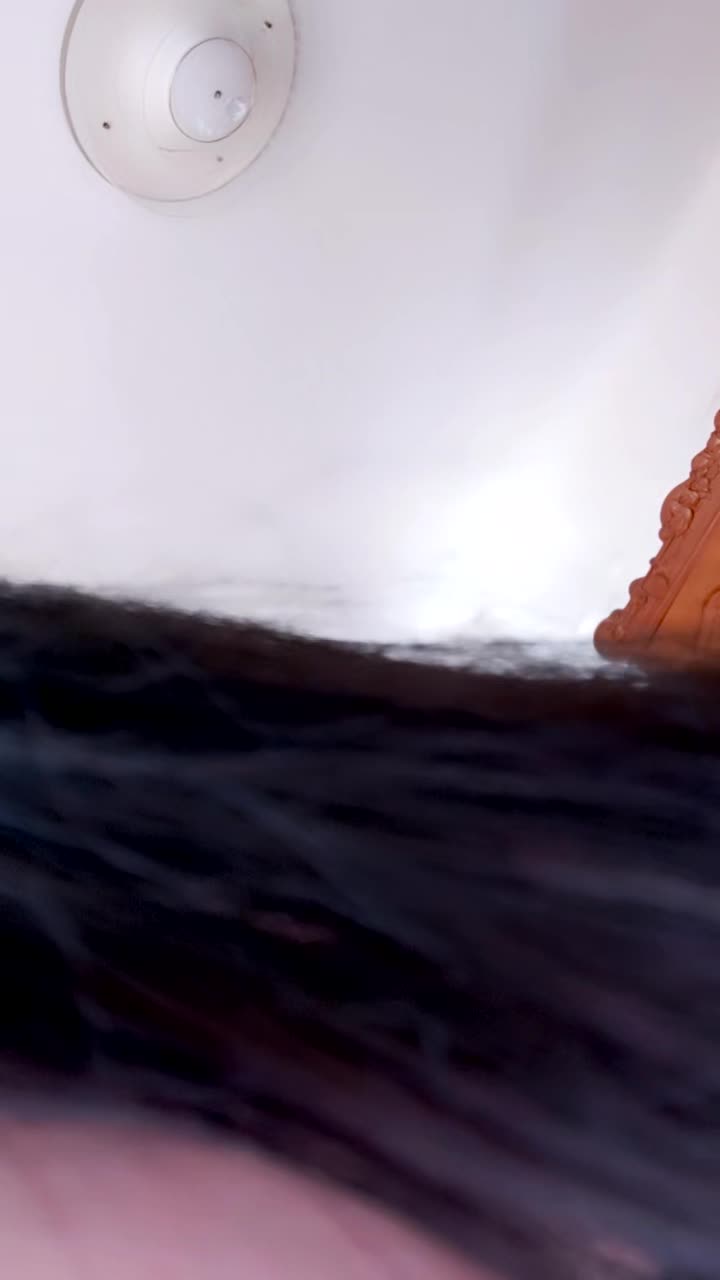  (11)