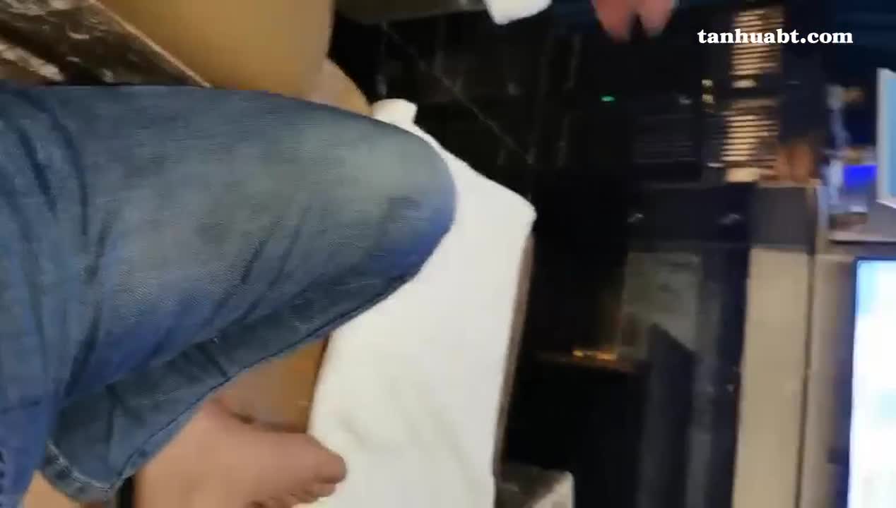 20805
