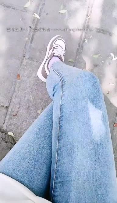  (12)