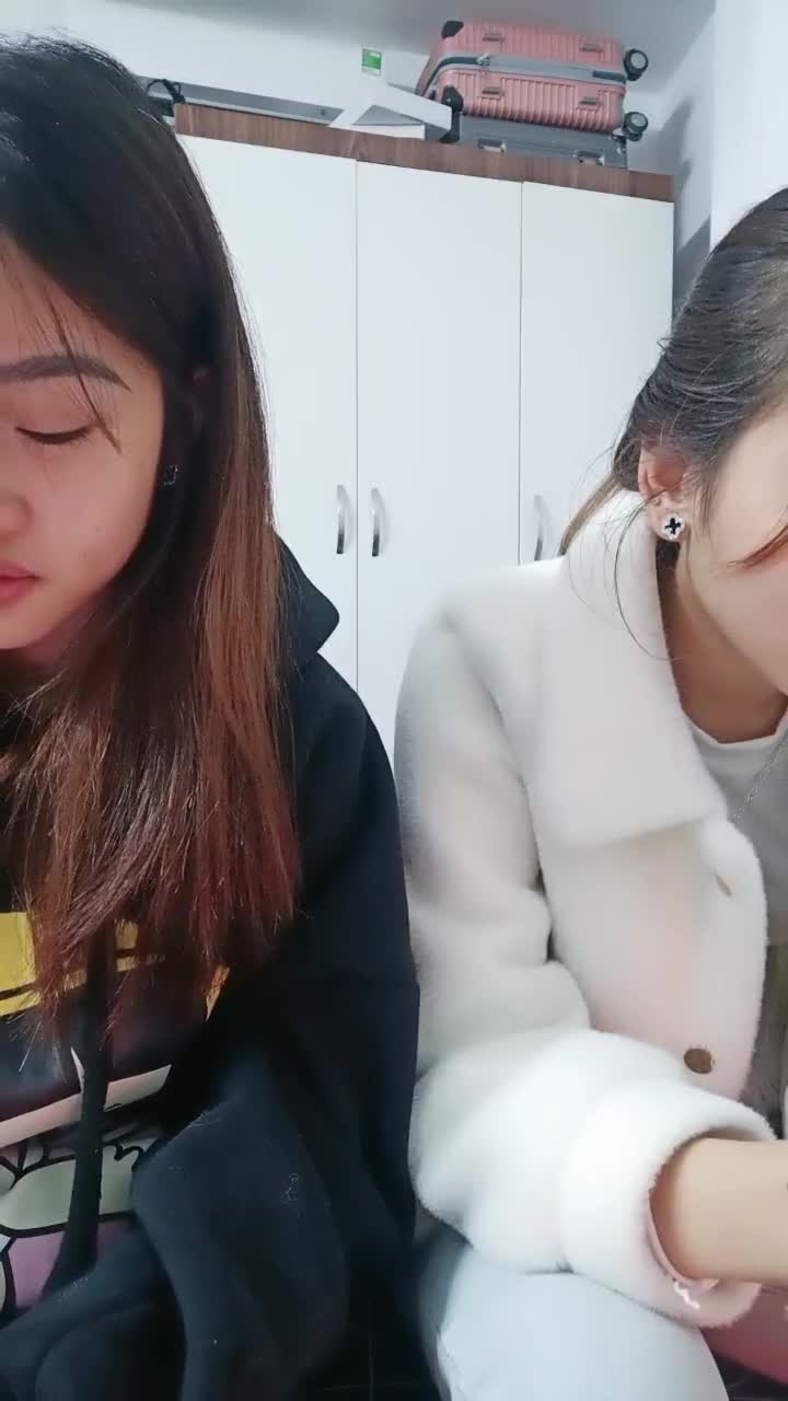  (8)