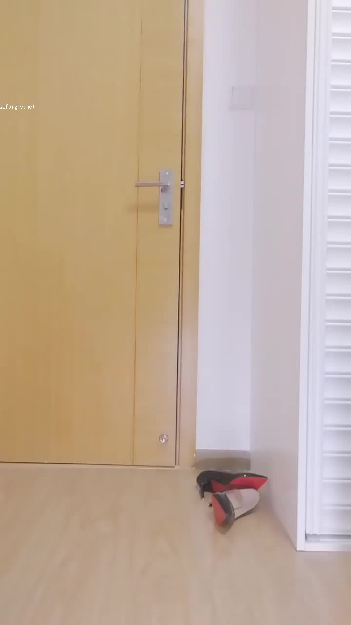  (8)