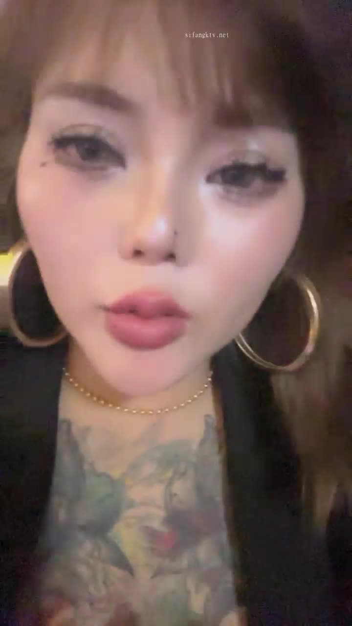  (82)