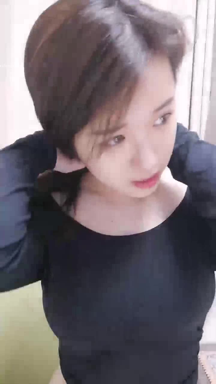  (11)