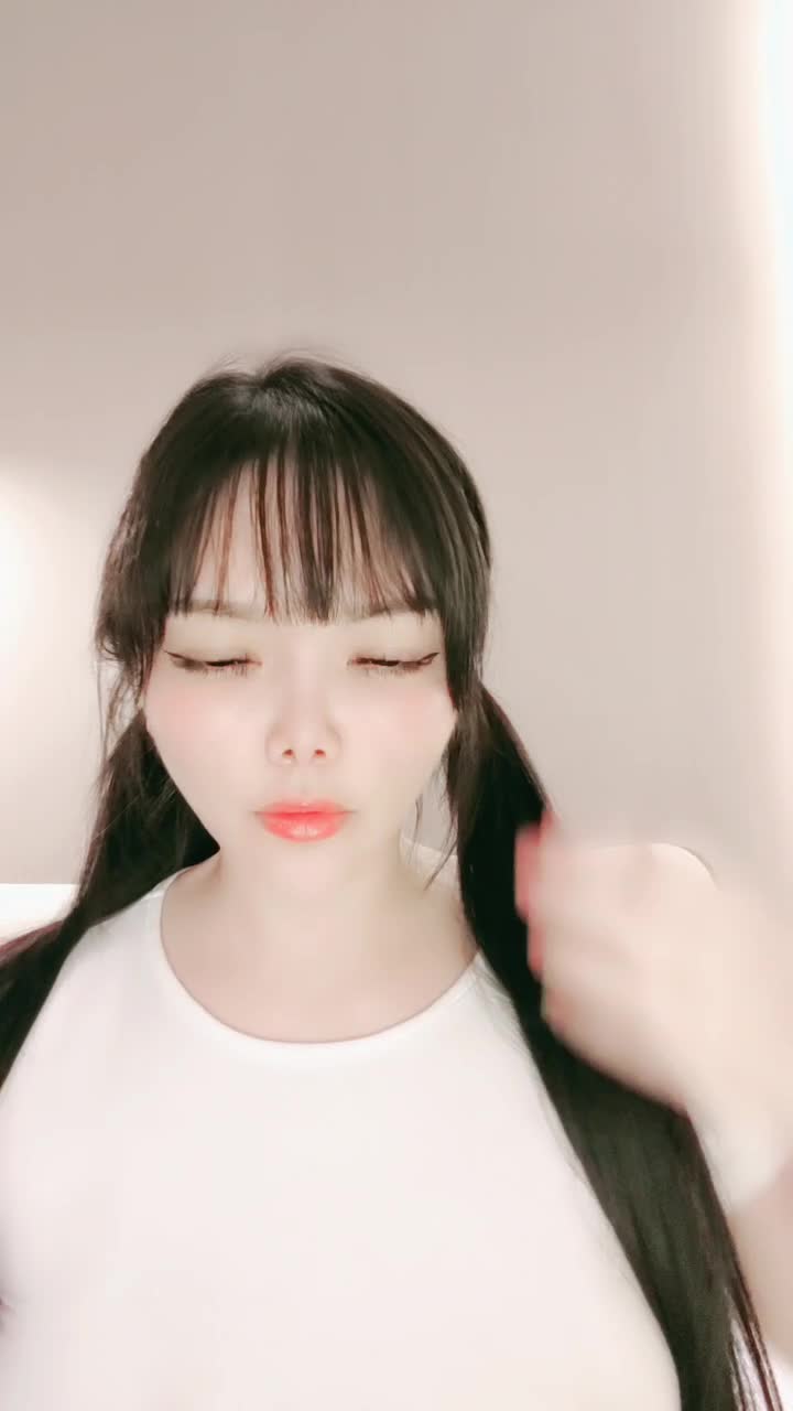  (37)