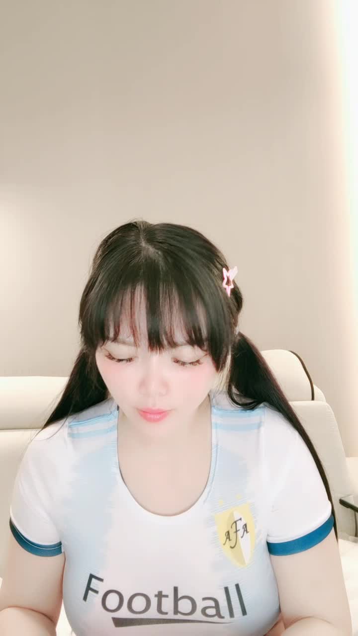  (17)