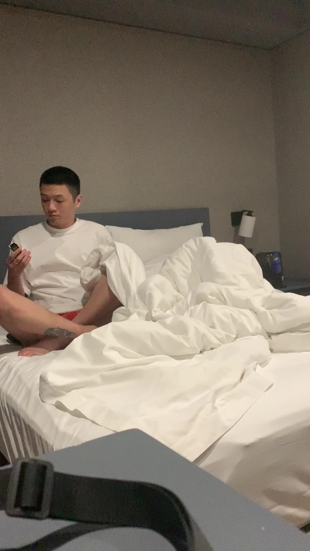  (4)