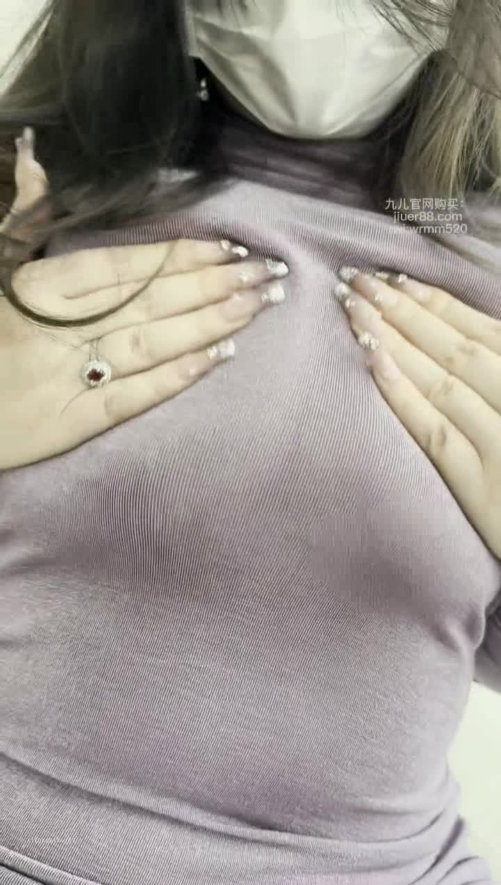  (4)