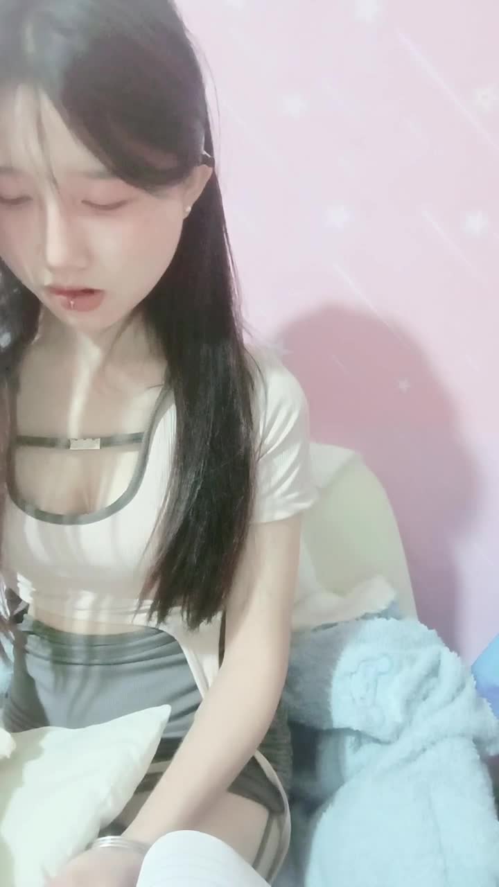  (11)