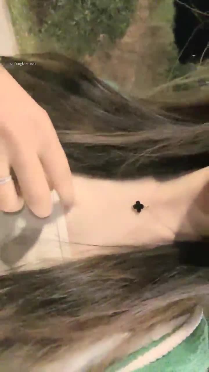  (51)