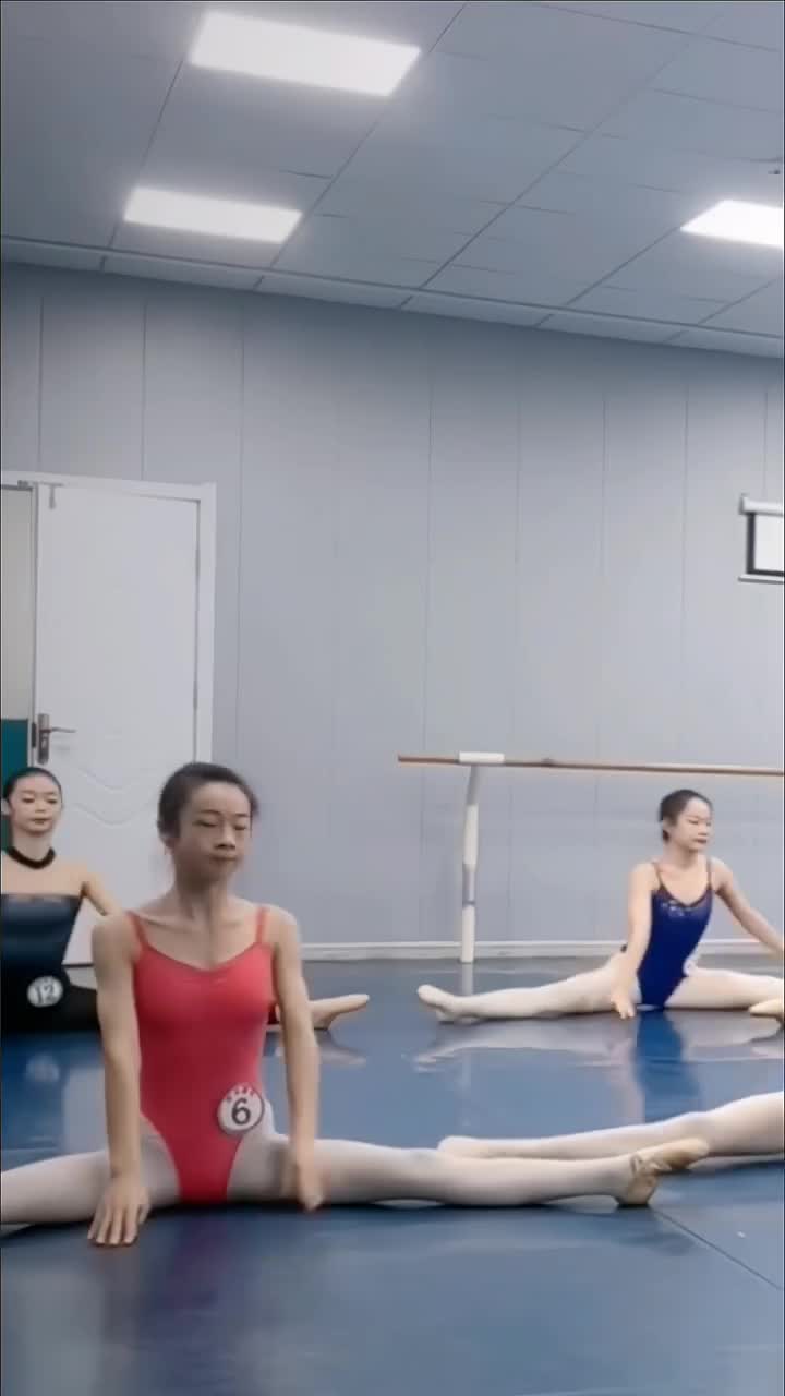 02551