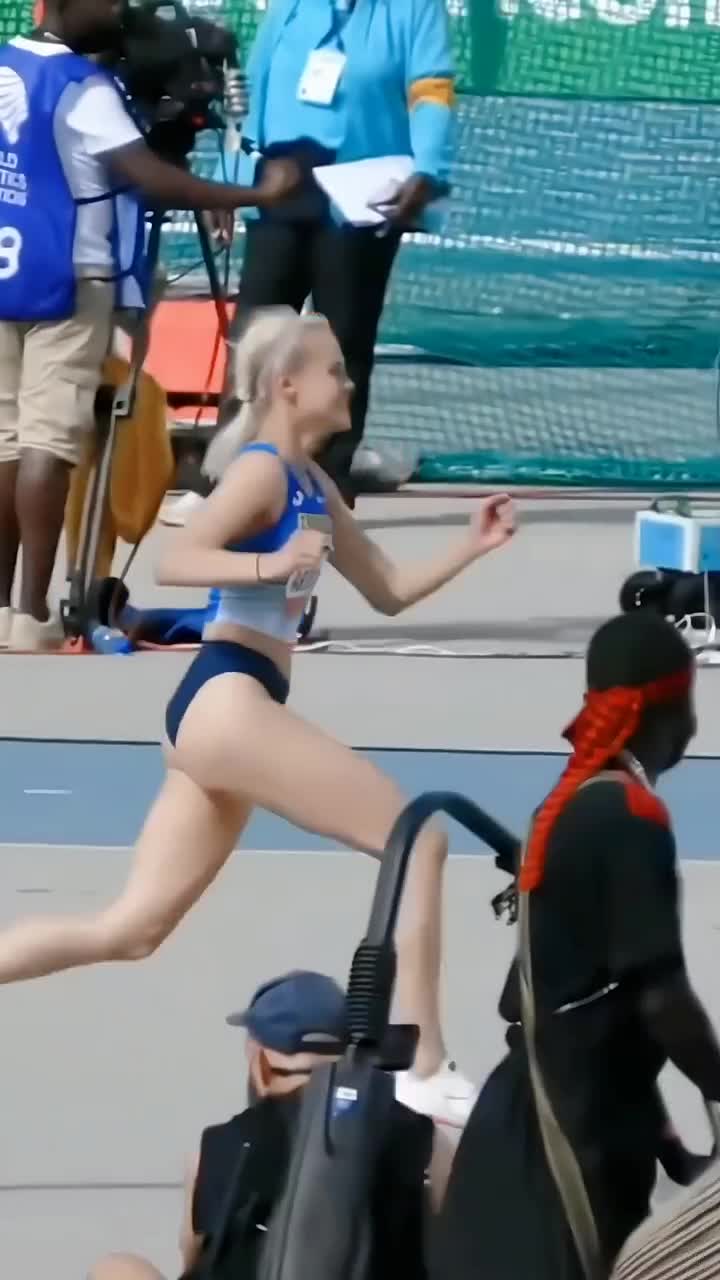 01878