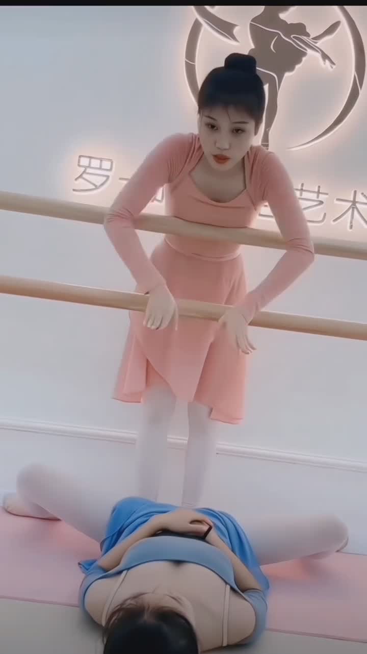01853