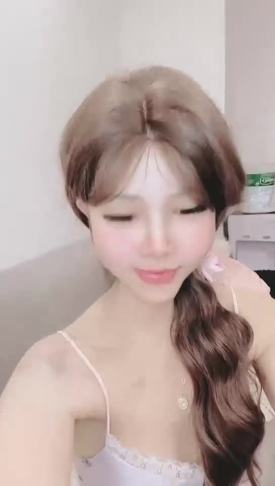 #巴纹 长得像混血的妹子下海大秀