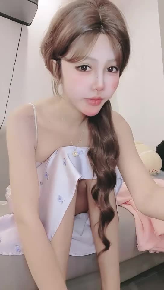 #巴纹 长得像混血的妹子下海大秀