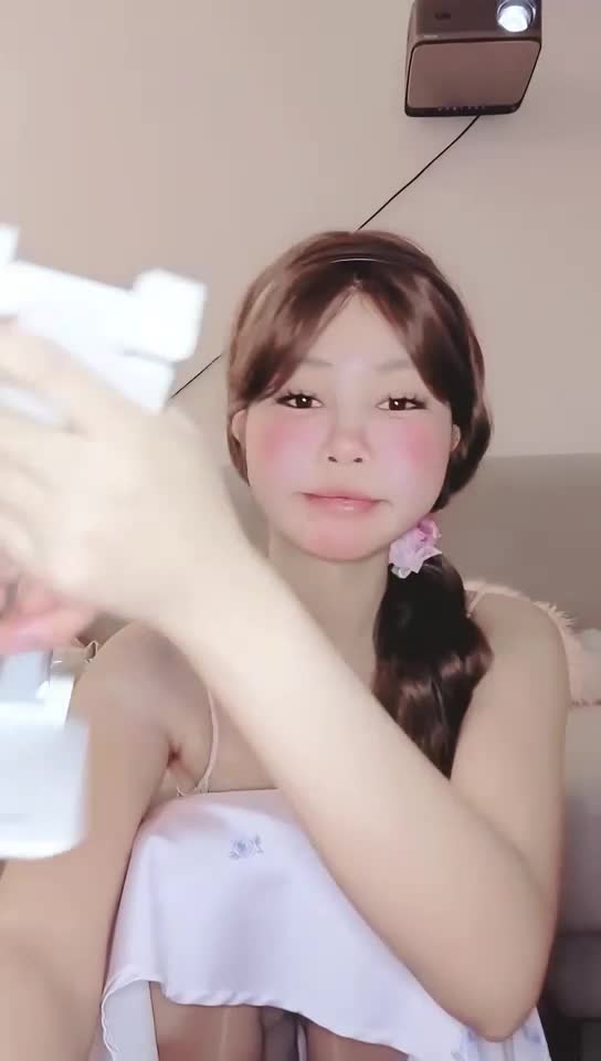 #巴纹 长得像混血的妹子下海大秀