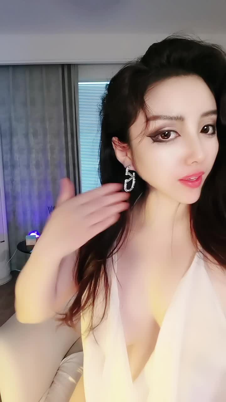 2048.hk@梅依依_220172244_20260621-141429_000