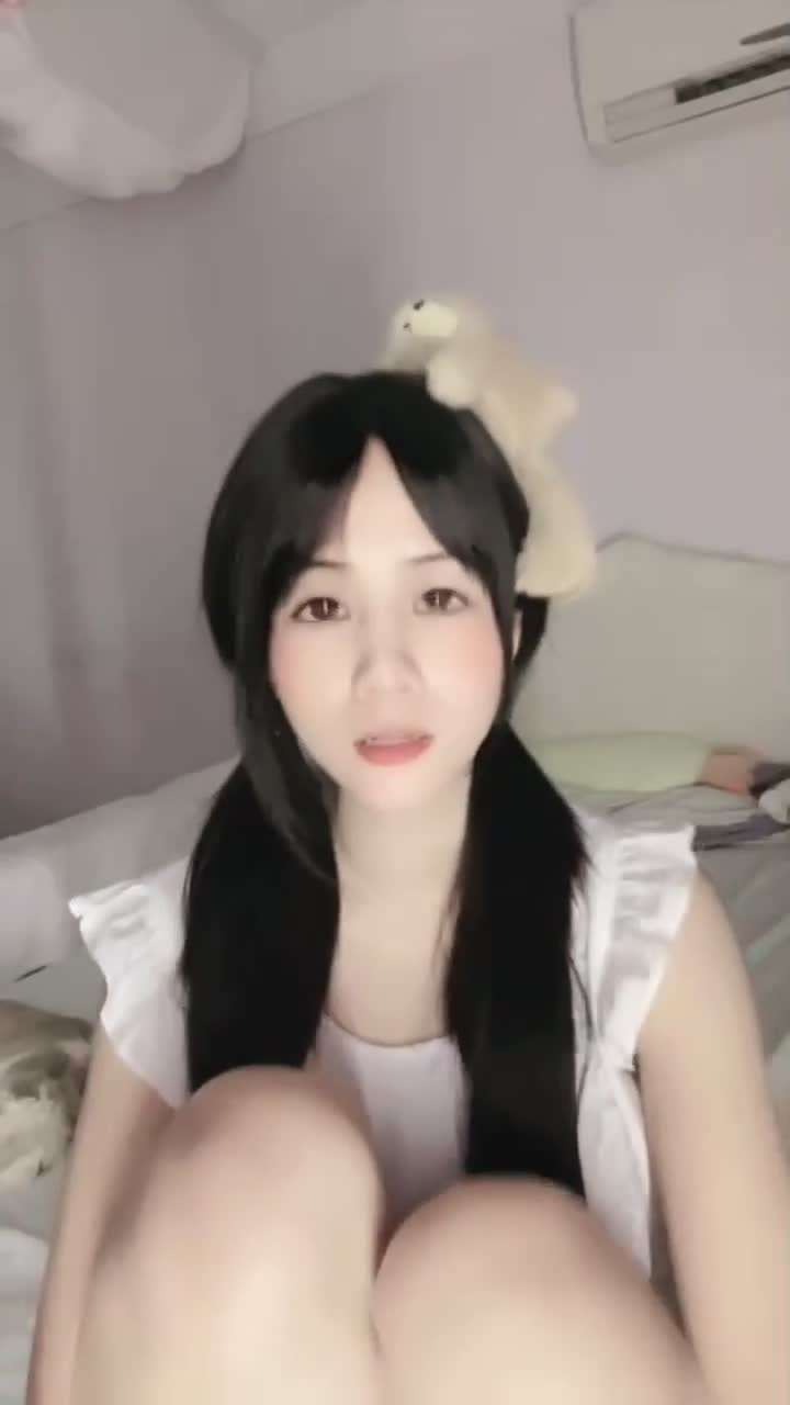 2048.vip-俏皮小仙女~超美！【小黄豆oi】宛如可爱邻家妹~自慰喷水