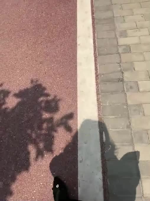 2048.vip-【yinyin326】极品风骚熟女户外楼道内露出自慰被假鸡把震爽了表情超级夸张熟女有点熟透了